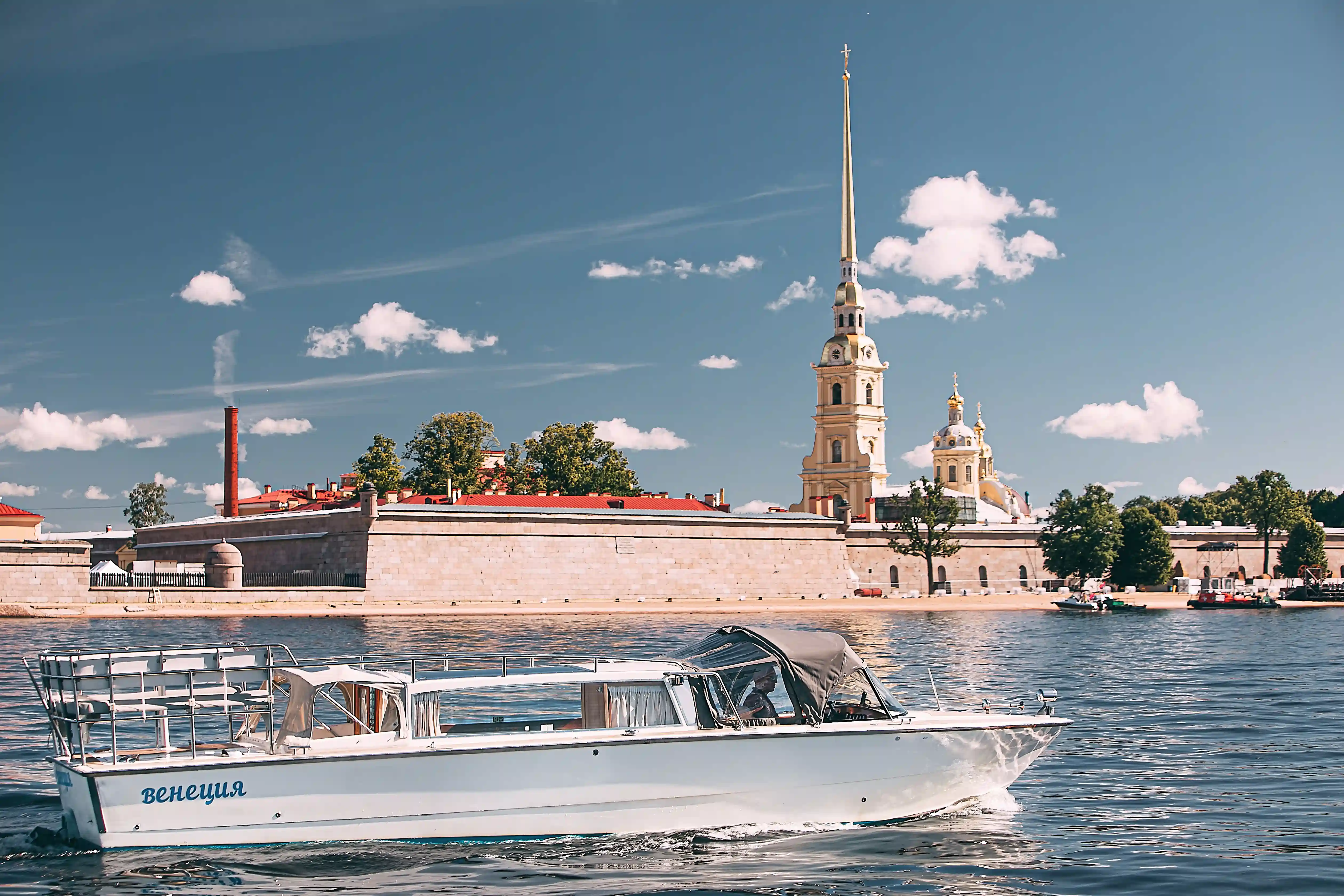 Катер "Венеция" image- 2